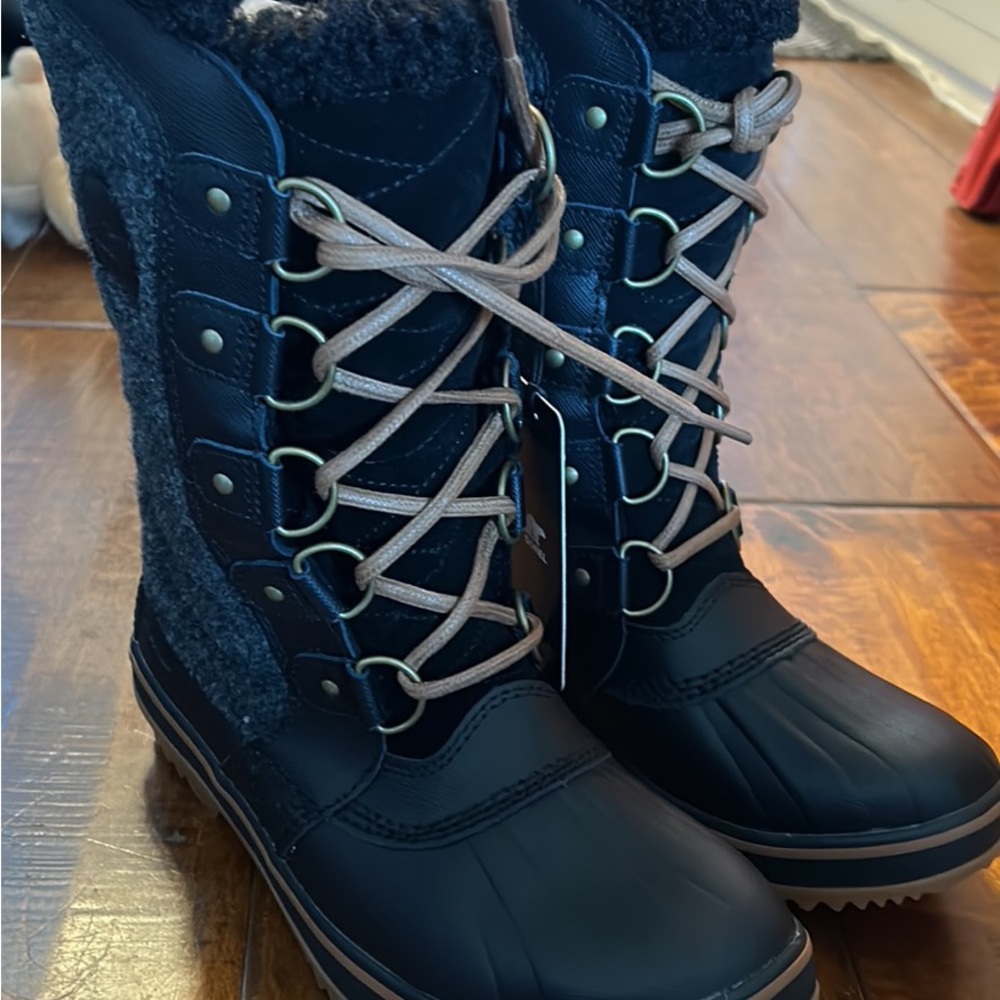 NWT/NBW Sorel Tofino II WP Boot size 7